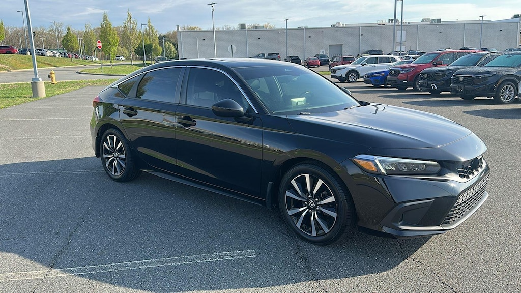 Used 2022 Honda Civic EX-L Hatchback