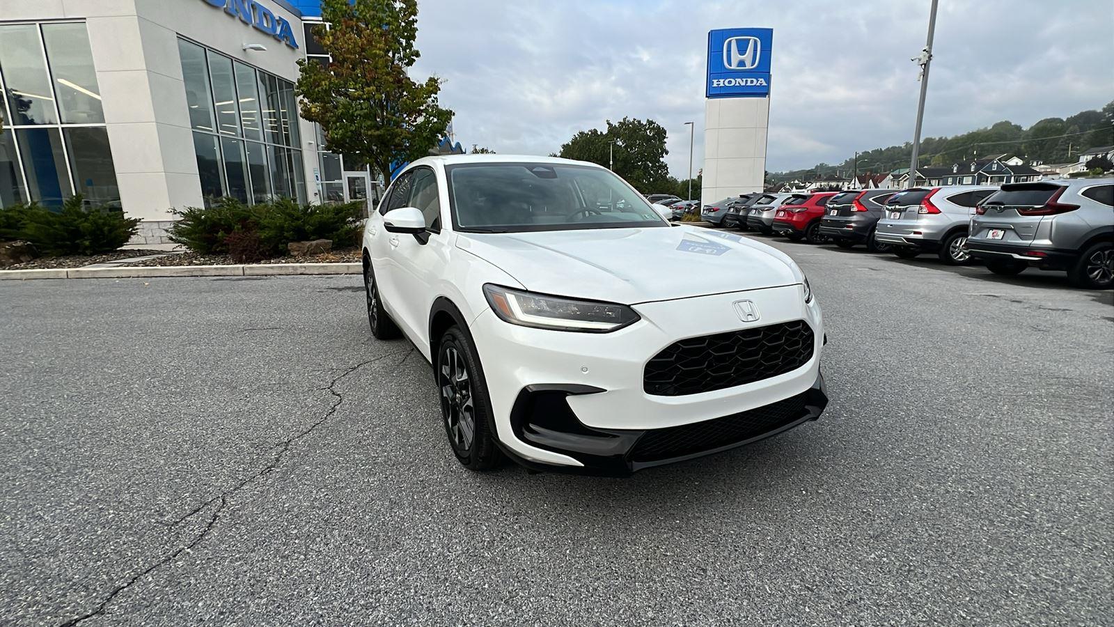 2026 Honda HR-V EX-L photo 2