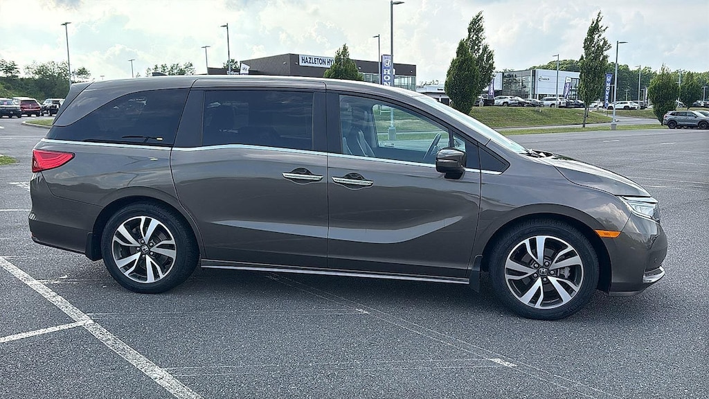Used 2023 Honda Odyssey Touring Van