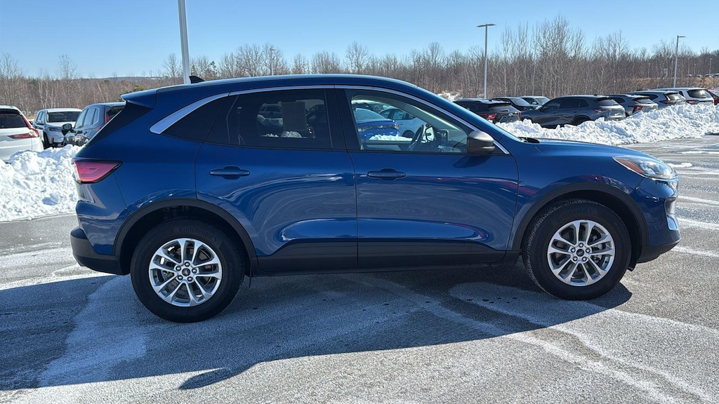 Used 2022 Ford Escape SE Hybrid SUV