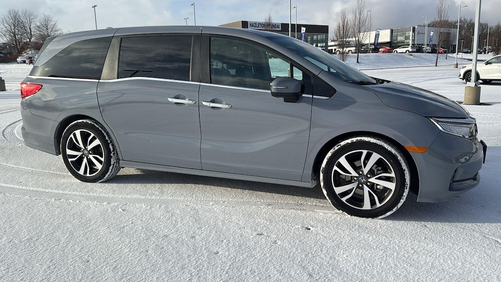 Used 2023 Honda Odyssey Touring Van