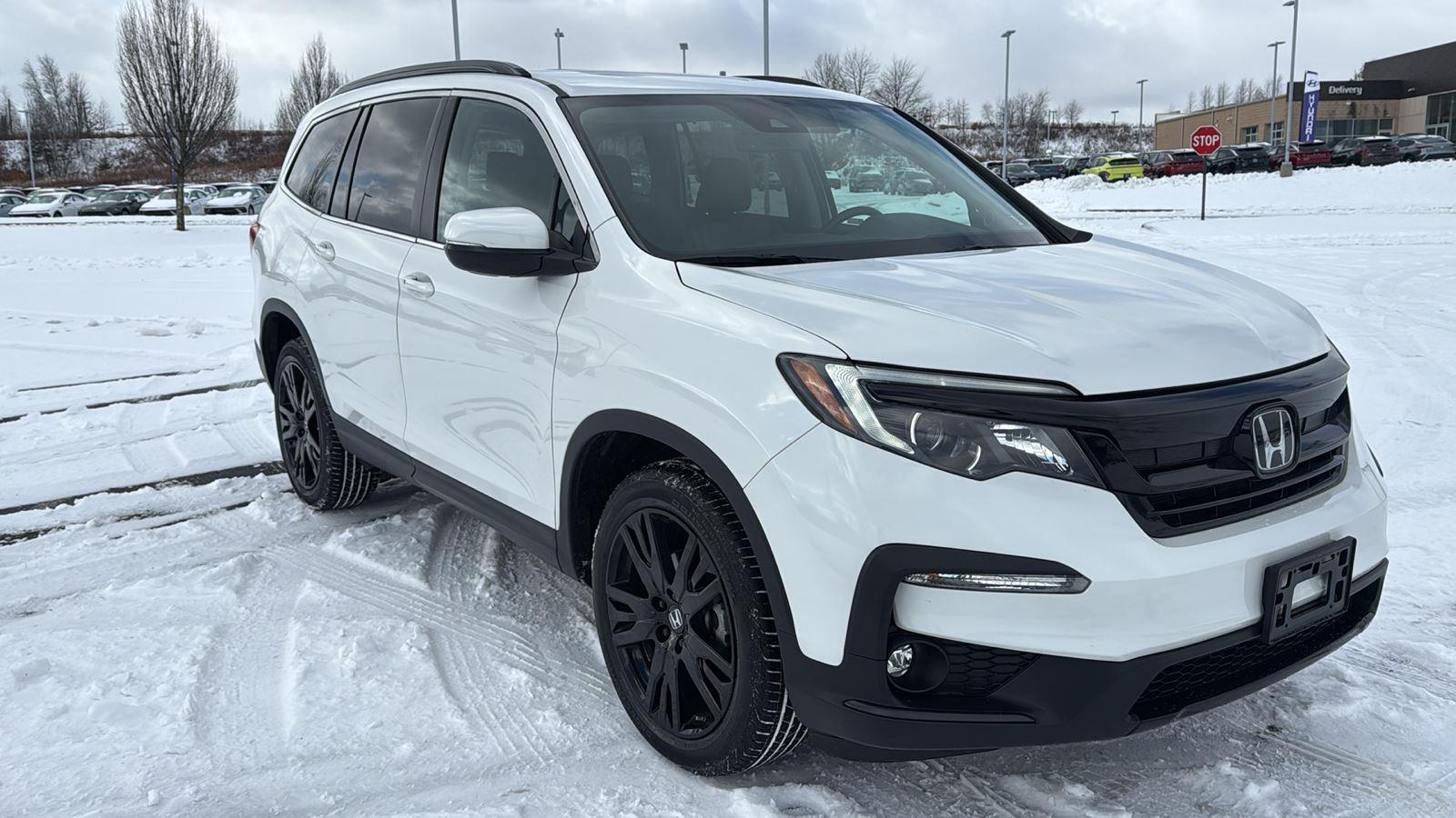 2022 Honda Pilot SE's photo