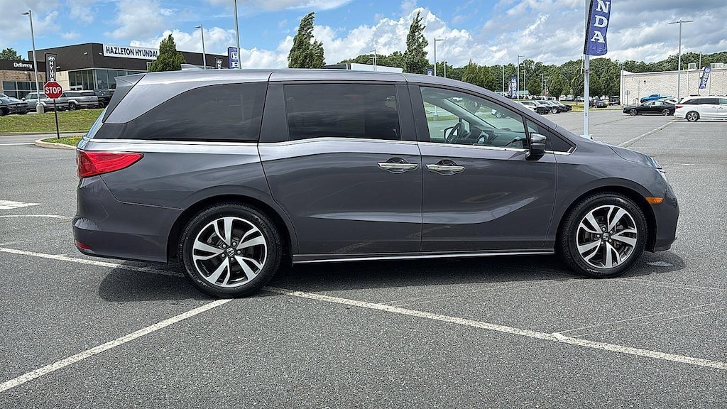 Used 2023 Honda Odyssey Touring Van