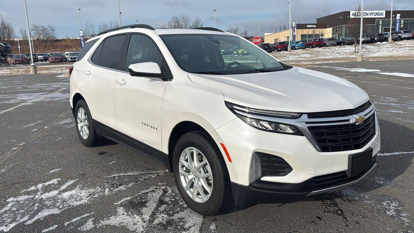 2022 Chevrolet Equinox LT's photo