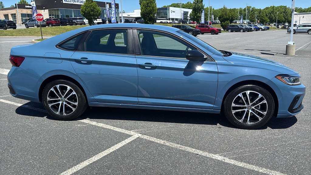 Used 2025 Volkswagen Jetta 1.5T Sport Sedan