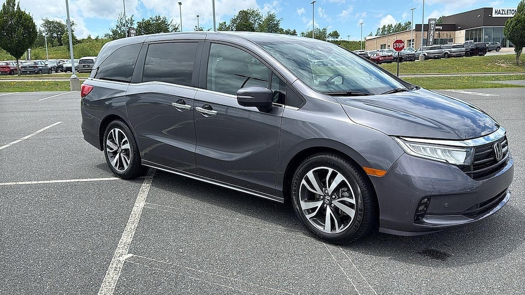 Used 2023 Honda Odyssey Touring Van