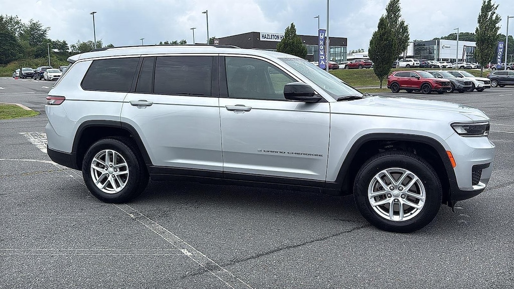Used 2023 Jeep Grand Cherokee L Laredo SUV