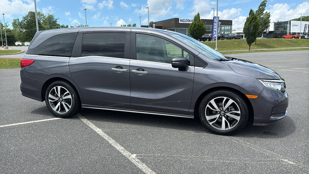 Used 2023 Honda Odyssey Touring Van