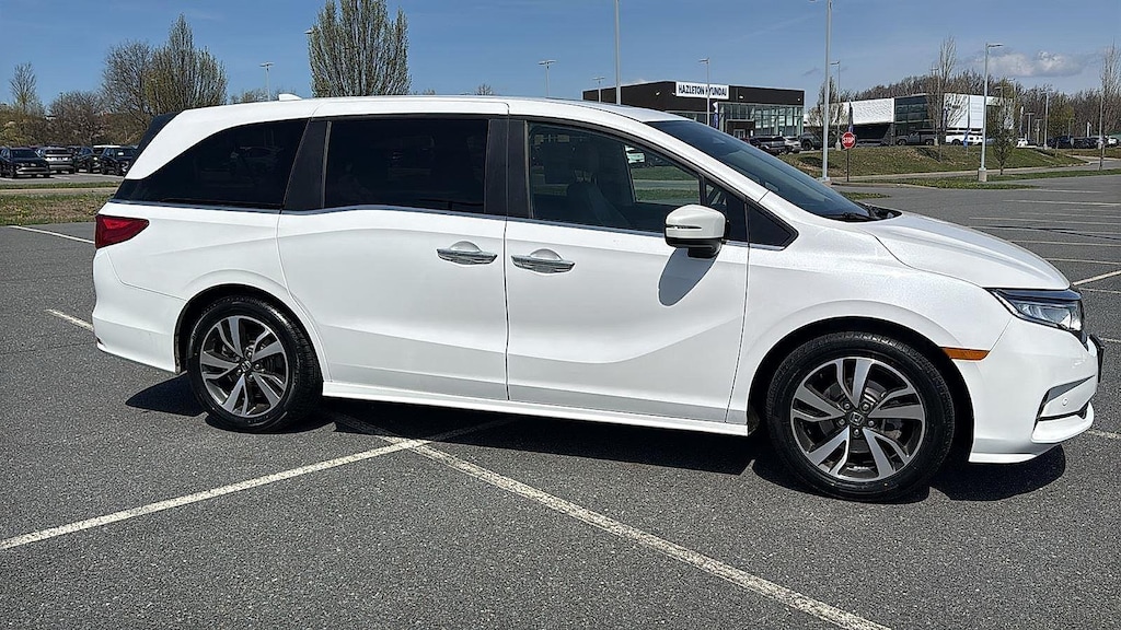 Used 2024 Honda Odyssey Touring Van