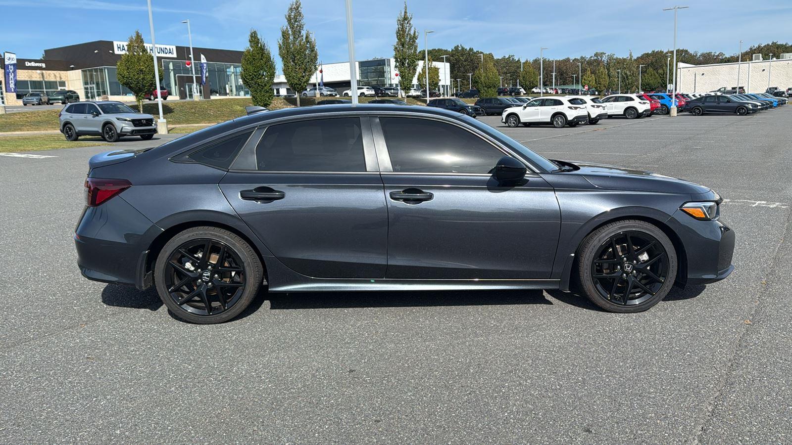2025 Honda Civic Sport photo 4