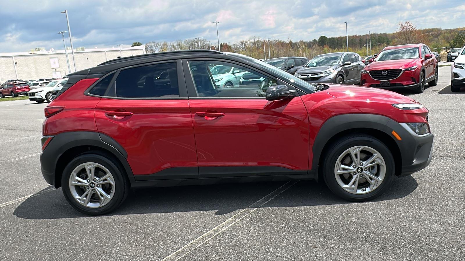2022 Hyundai Kona SEL photo 2