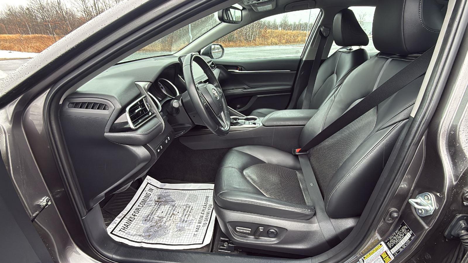 2022 Toyota Camry XLE - Photo 25