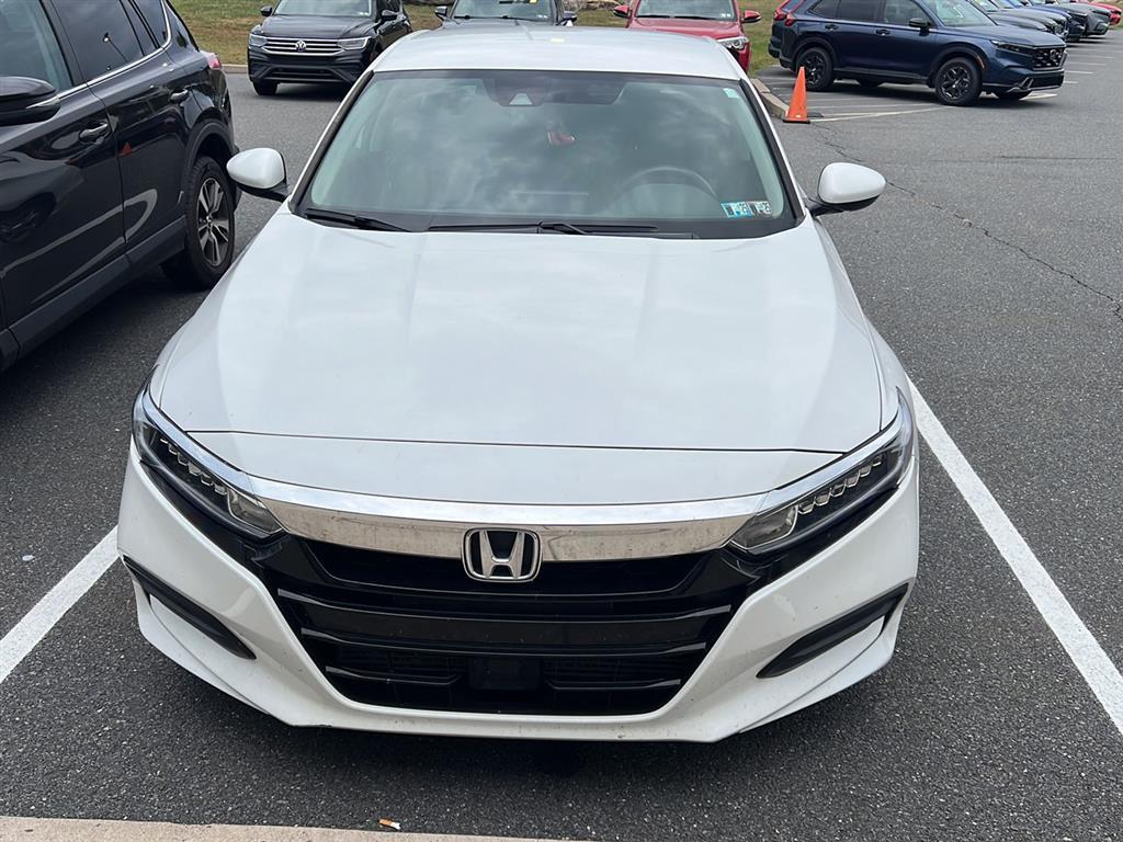 2019 Honda Accord LX 1.5T photo 3
