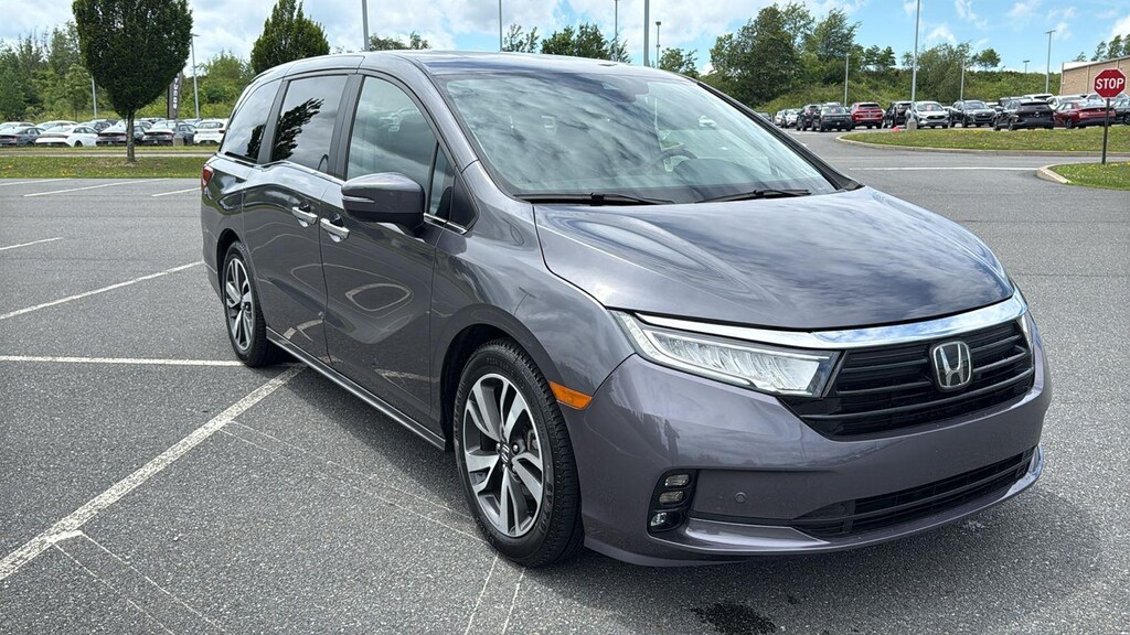 Used 2023 Honda Odyssey Touring Van
