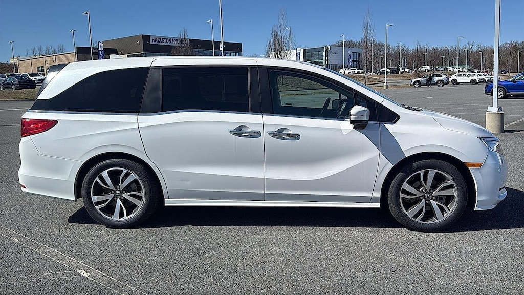 Used 2023 Honda Odyssey Touring Van
