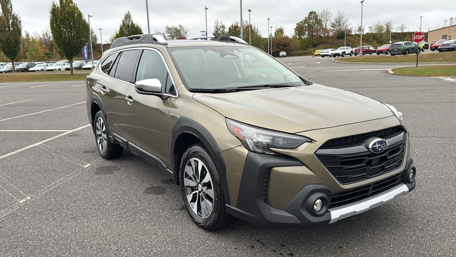 2023 Subaru Outback Touring's photo