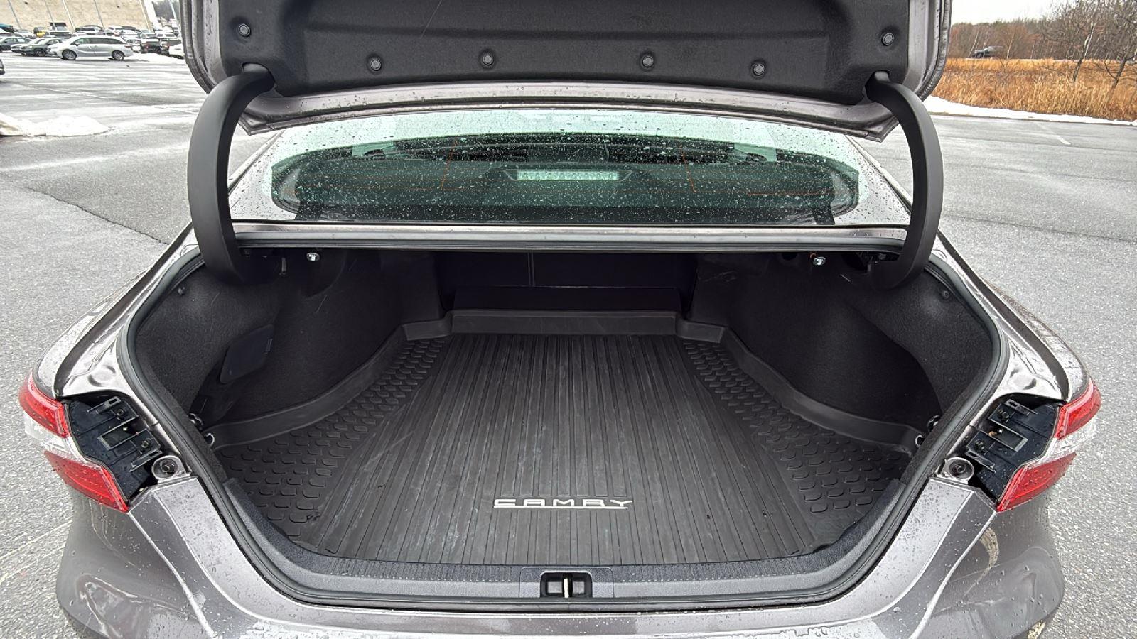 2022 Toyota Camry XLE - Photo 21