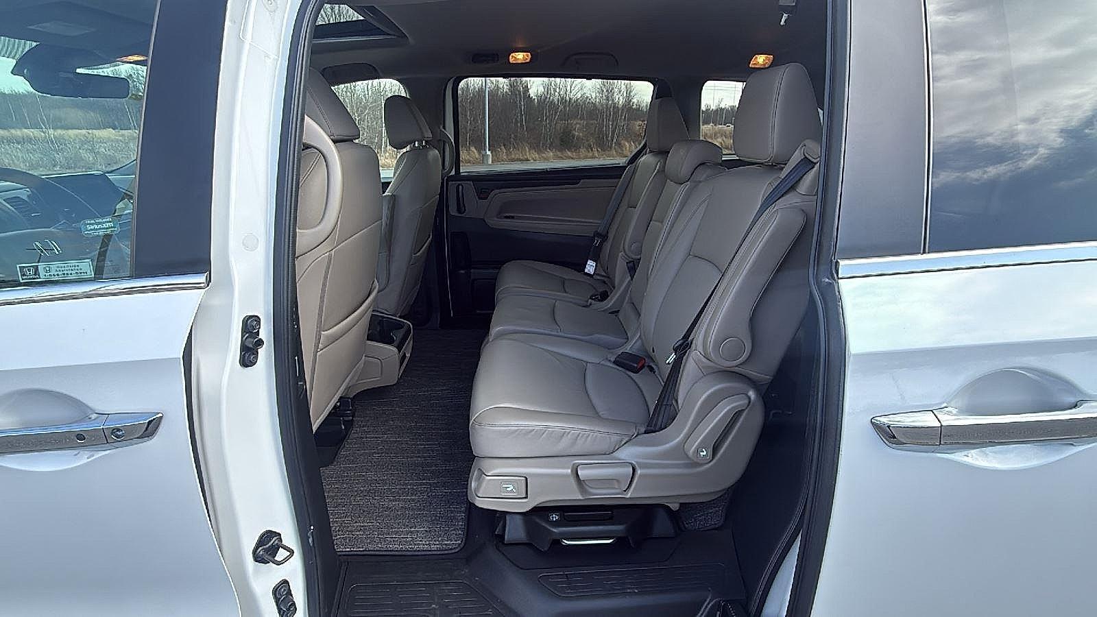 2024 Honda Odyssey EX-L - Photo 23