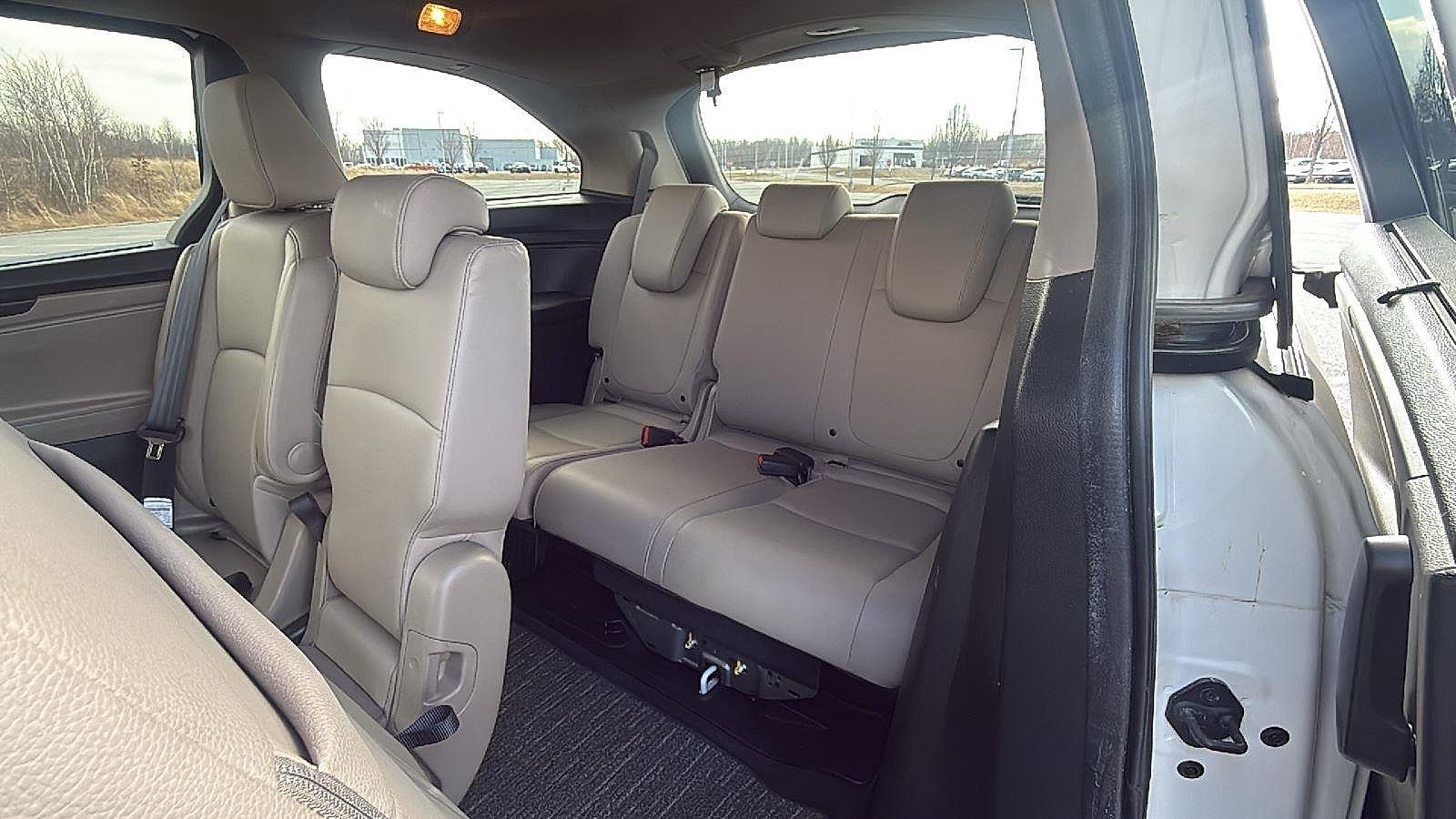 2024 Honda Odyssey EX-L - Photo 24