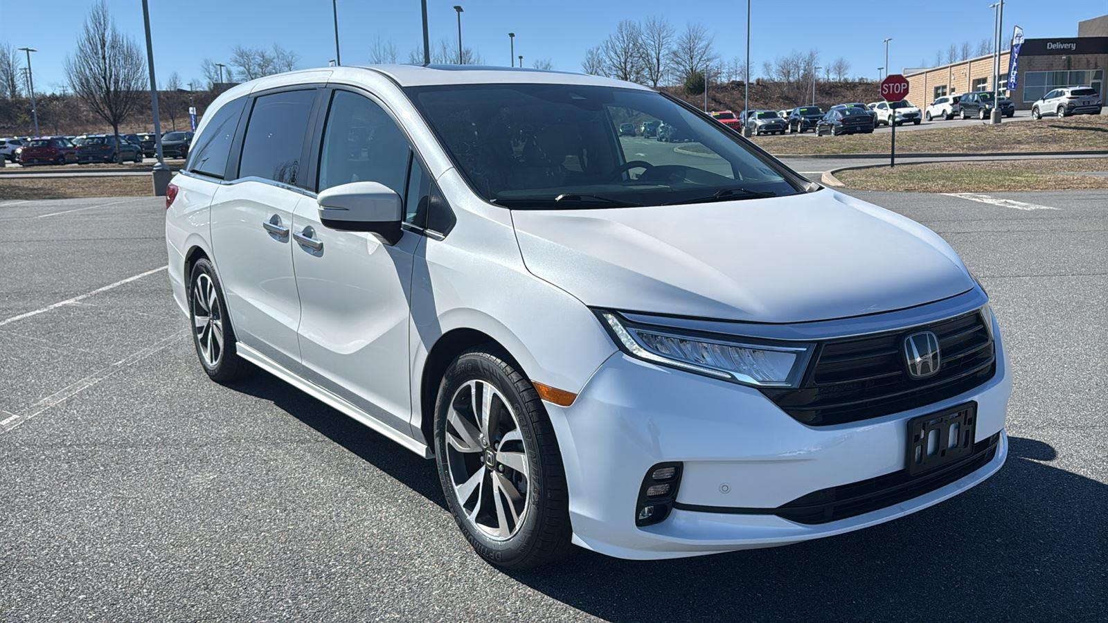 2023 Honda Odyssey Touring's photo