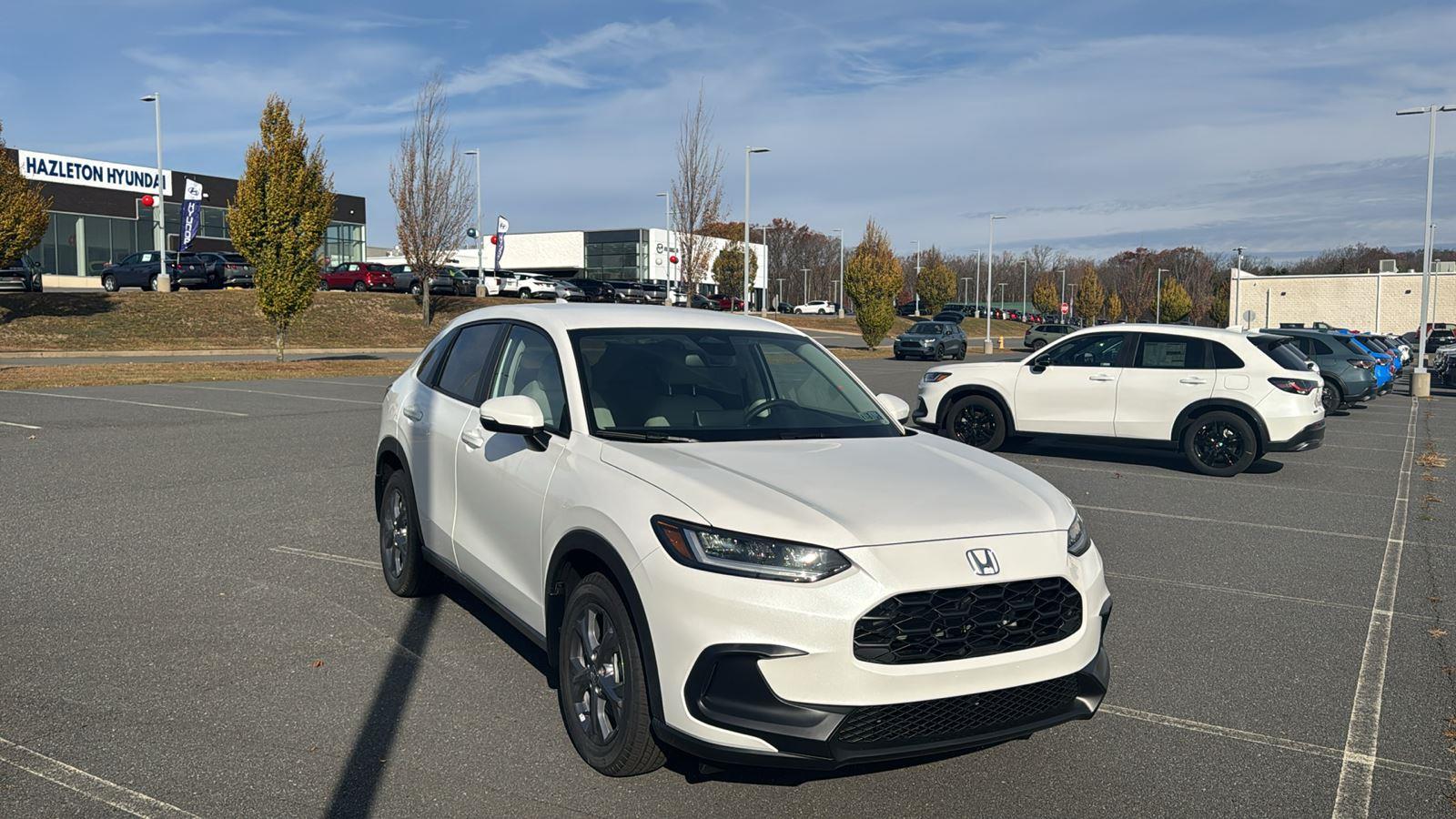 2026 Honda HR-V LX's photo