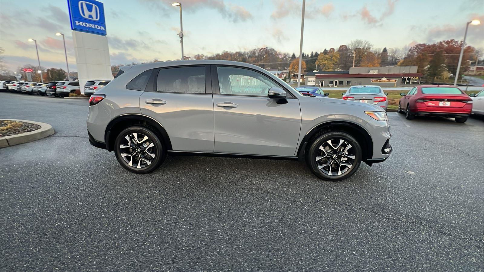 2026 Honda HR-V EX-L photo 3