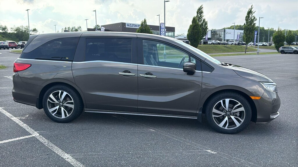 Used 2023 Honda Odyssey Touring Van