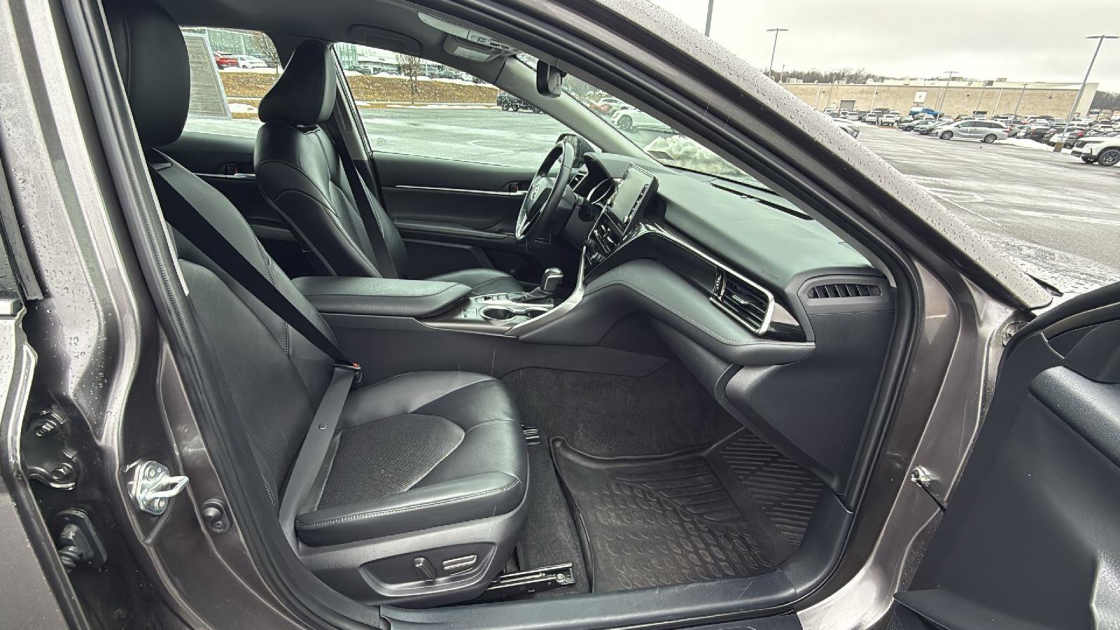 2022 Toyota Camry XLE - Photo 18