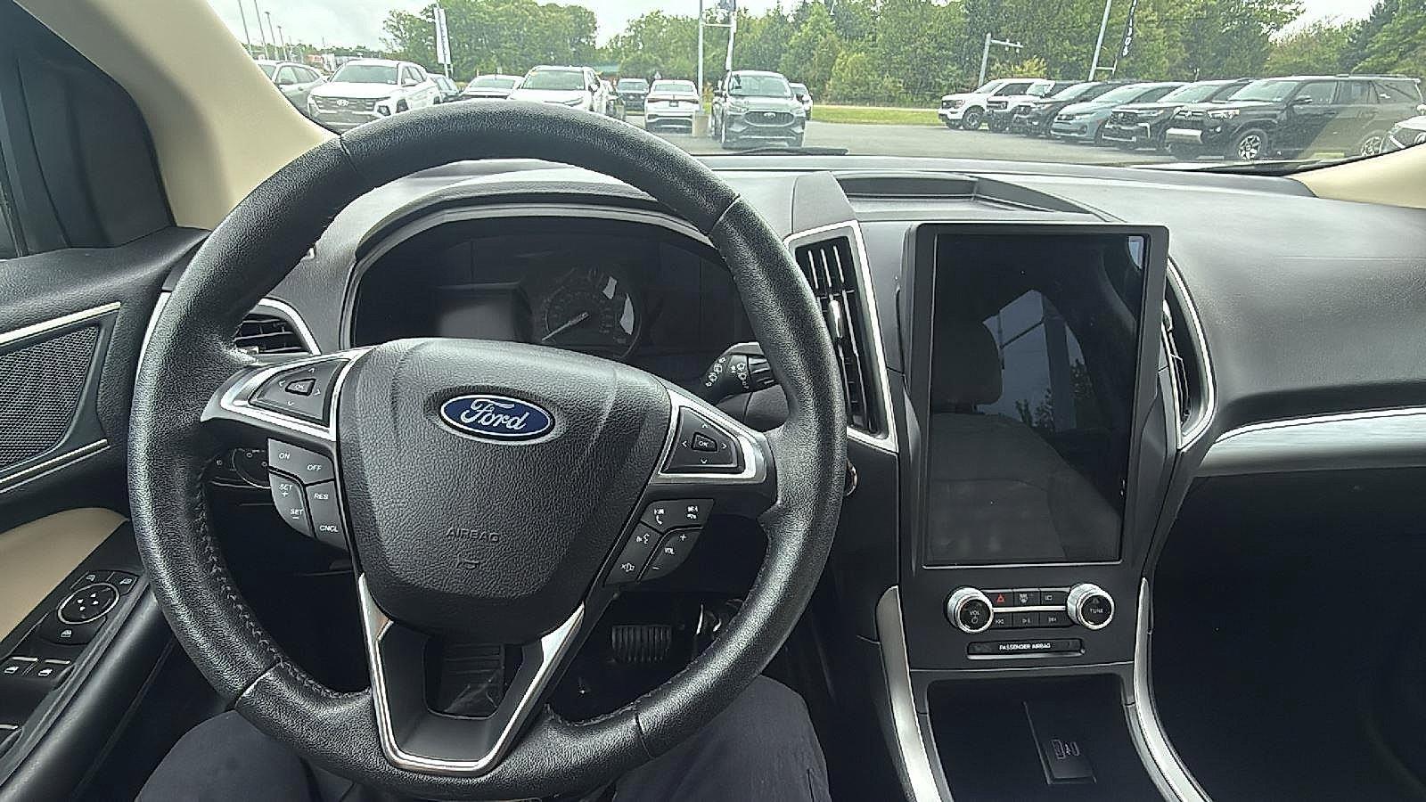 2022 Ford Edge SEL - Photo 14