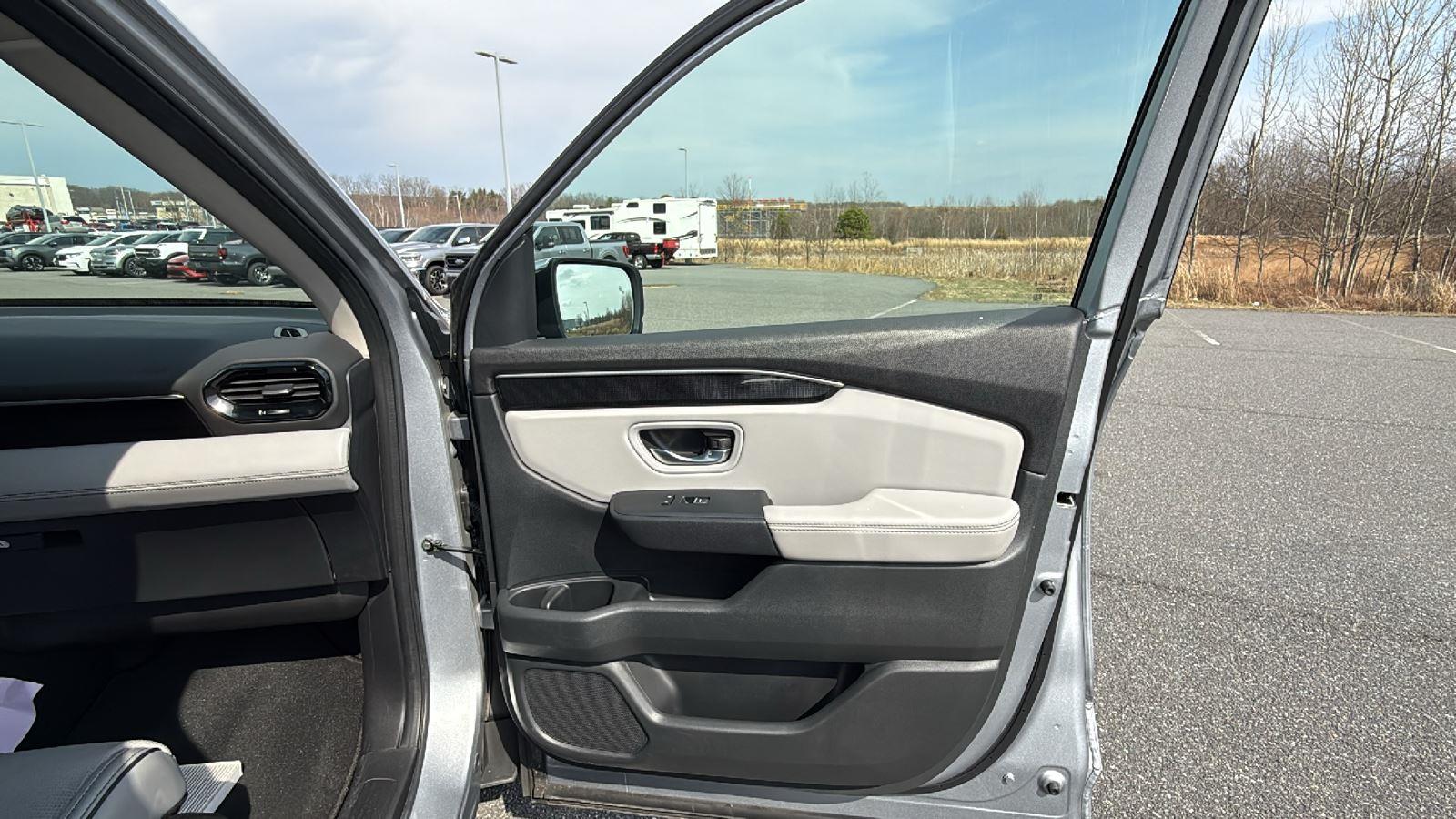2023 Honda Pilot Elite - Photo 18
