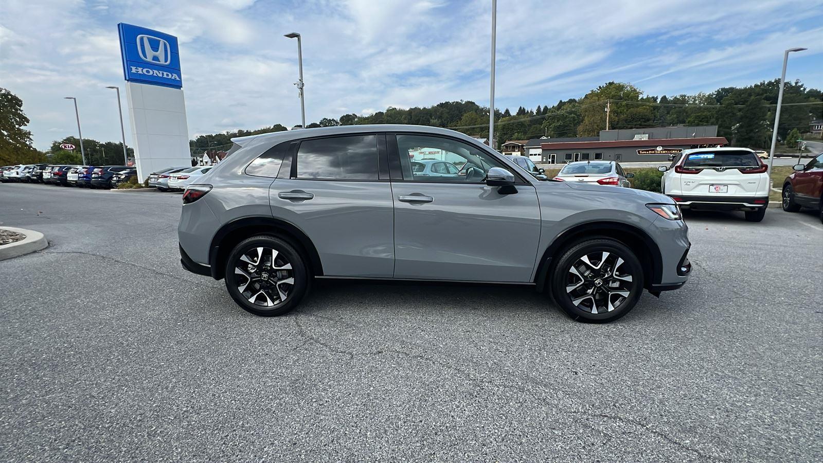 2026 Honda HR-V EX-L photo 3