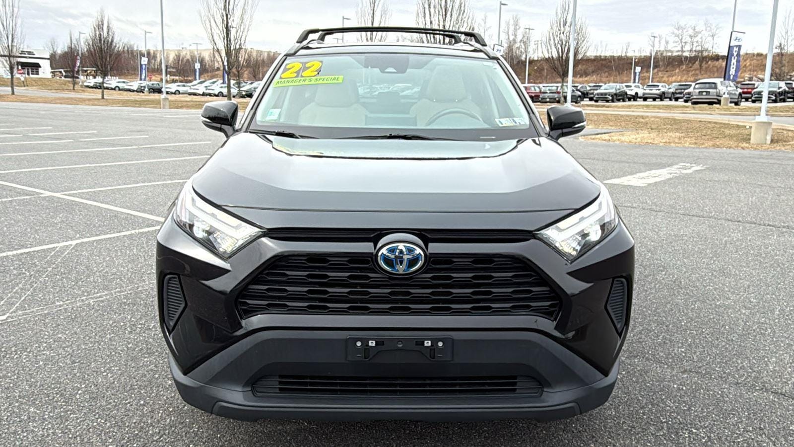 2022 Toyota RAV4 XLE - Photo 15