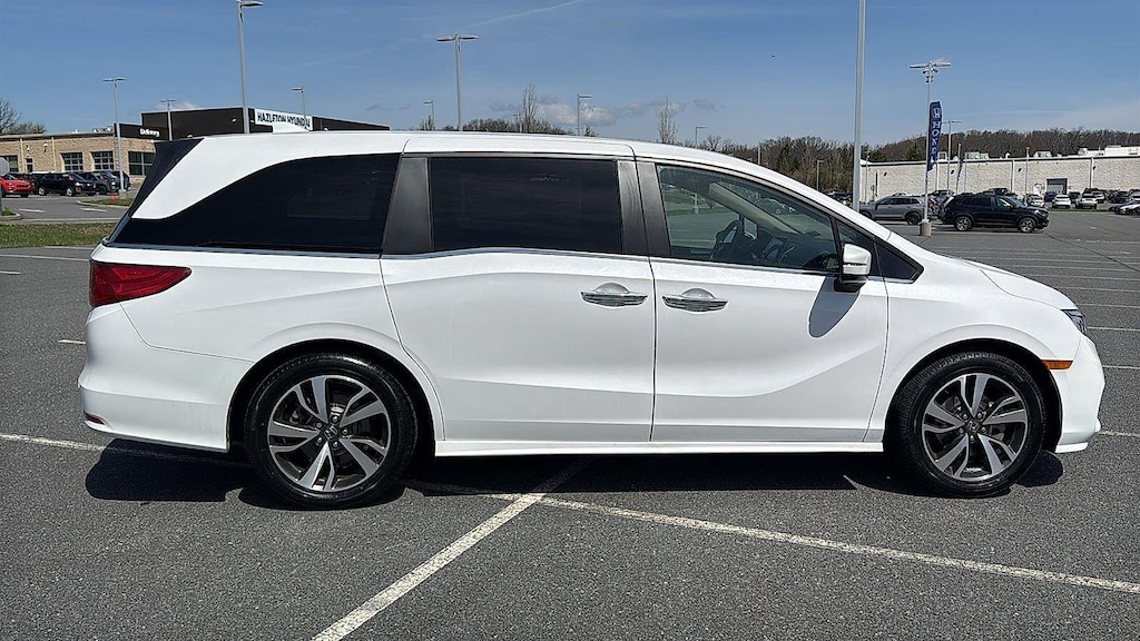 Used 2024 Honda Odyssey Touring Van