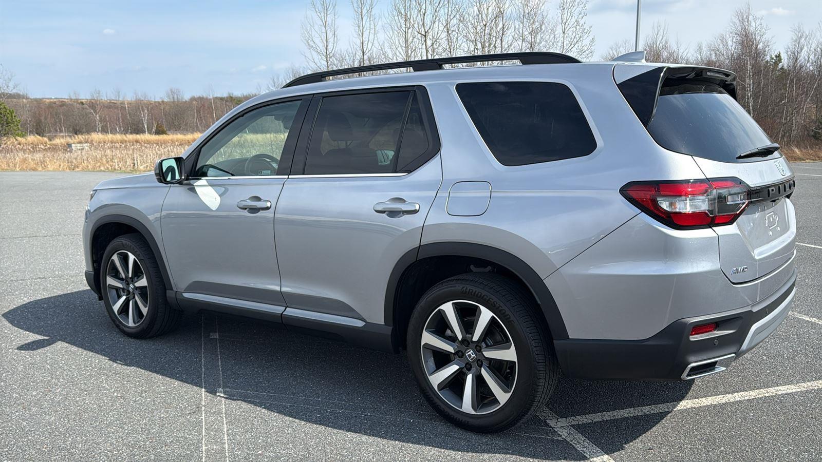 2023 Honda Pilot Elite - Photo 11