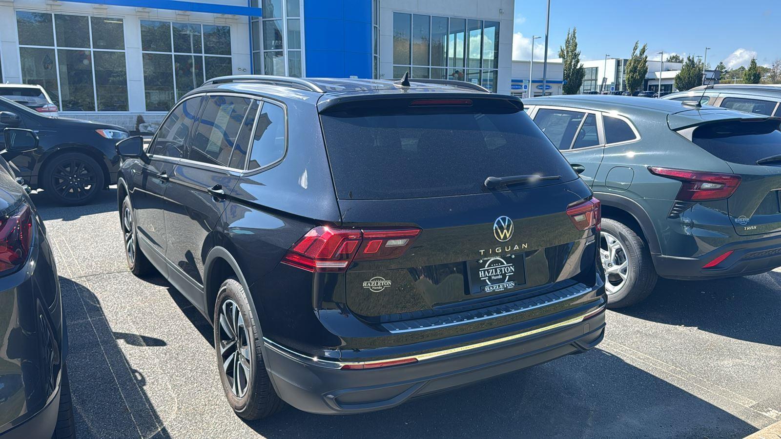 2022 Volkswagen Tiguan S photo 3