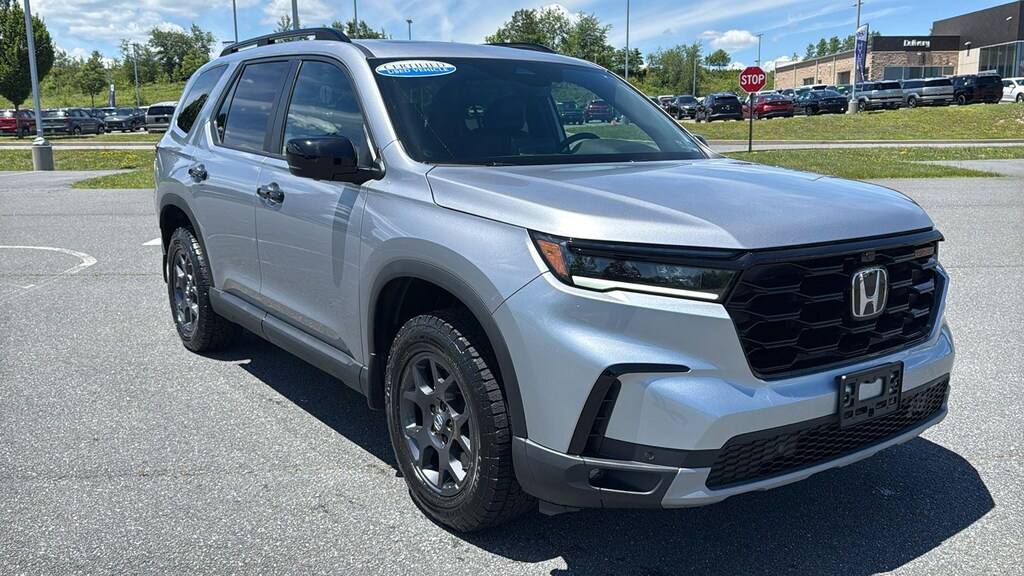 Certified 2025 Honda Pilot TrailSport SUV