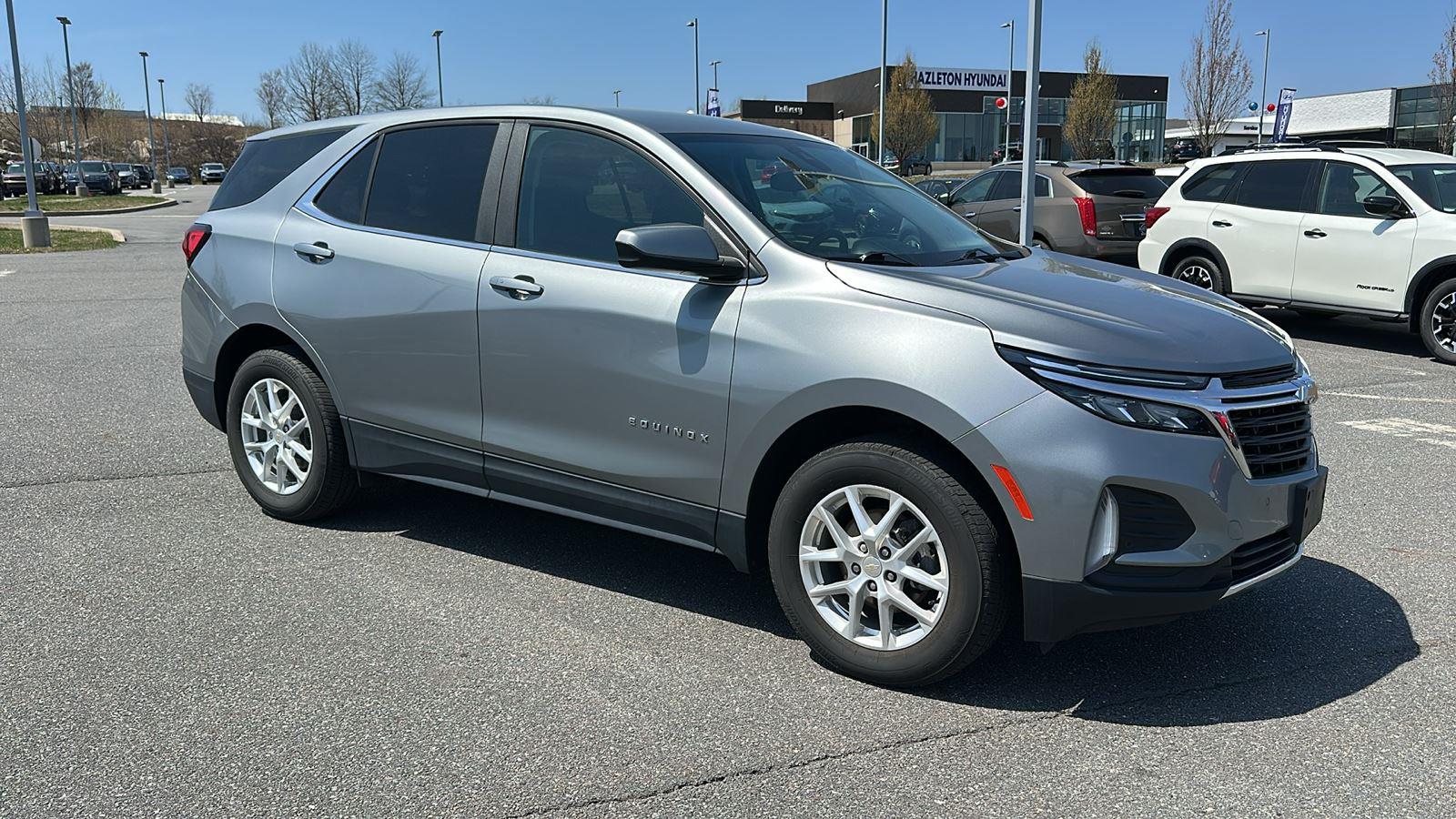 2023 Chevrolet Equinox LT photo 2
