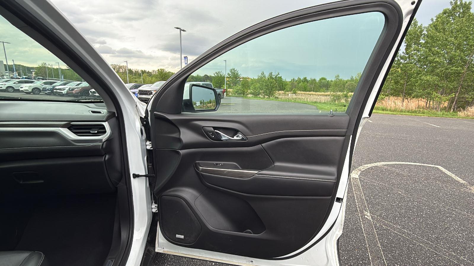2020 GMC Acadia SLT - Photo 17
