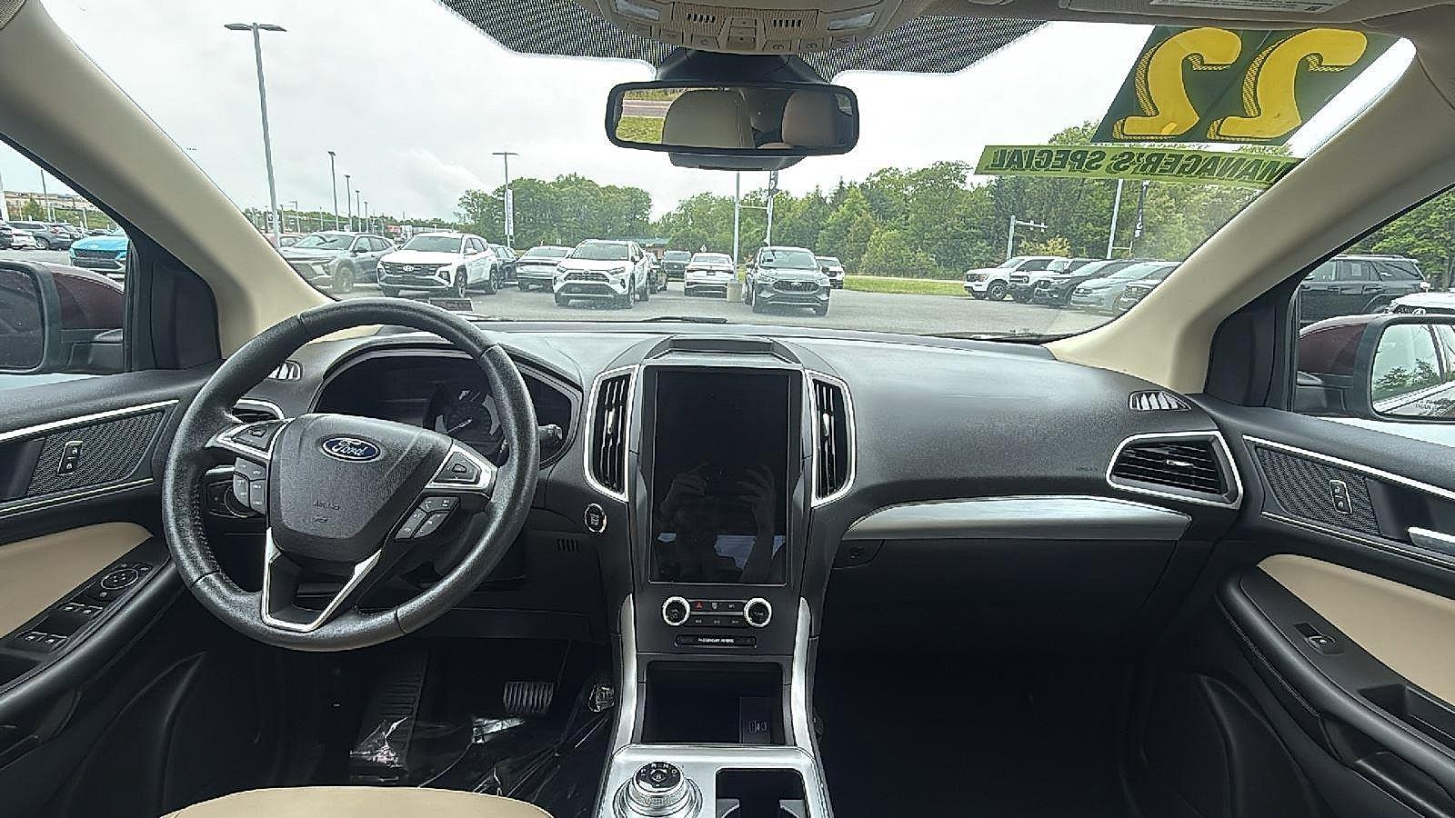 2022 Ford Edge SEL - Photo 13