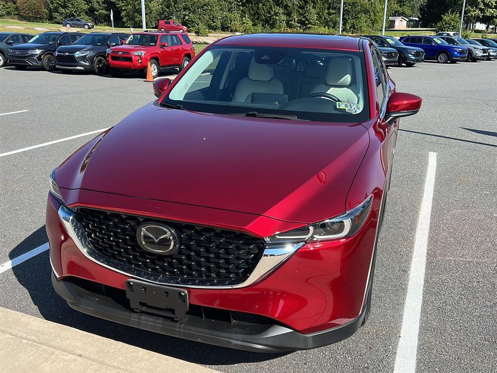 2022 Mazda CX-5 S Preferred package's photo