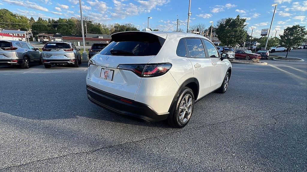 New 2027 Honda HR-V LX SUV