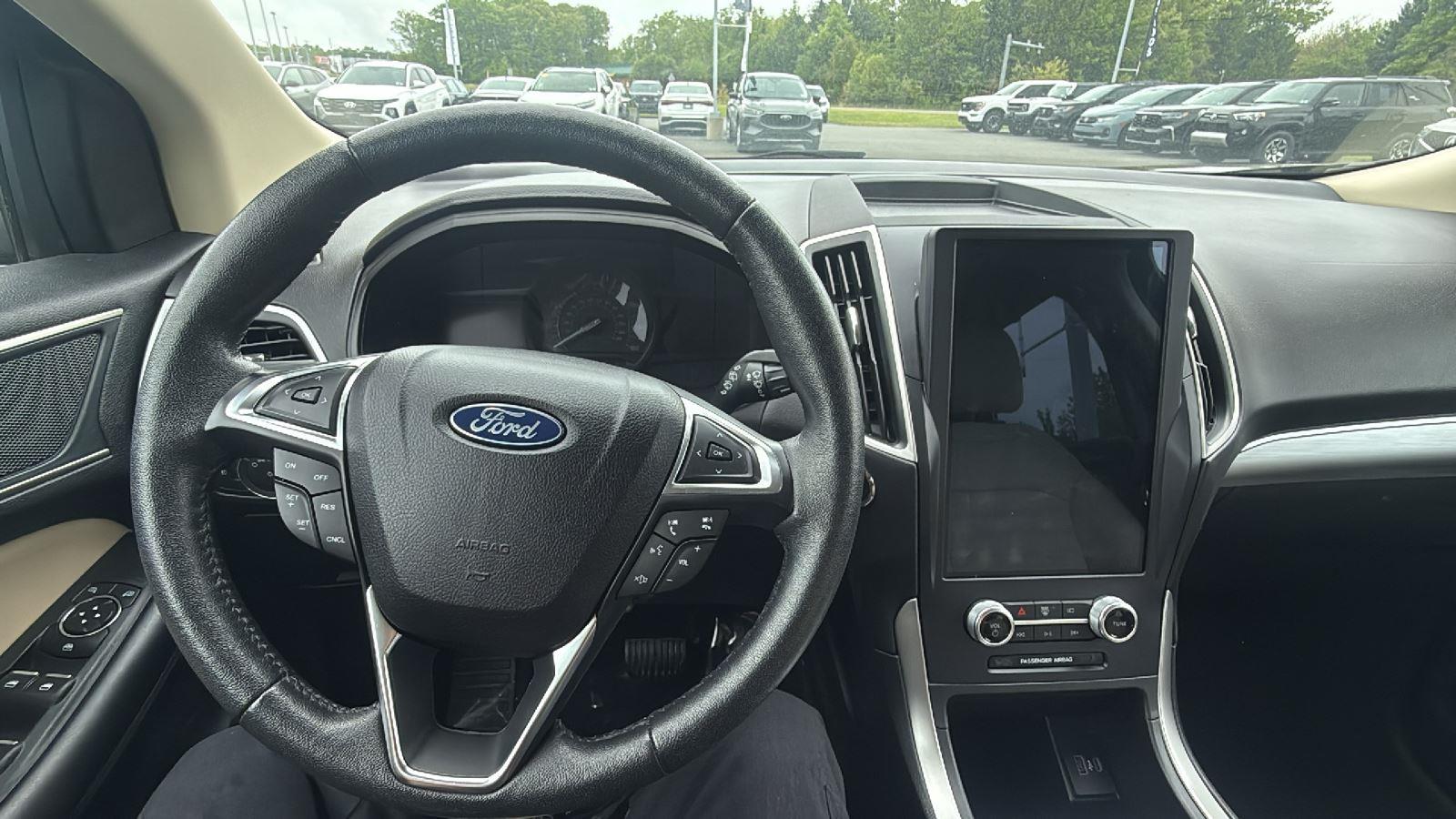 2022 Ford Edge SEL - Photo 14