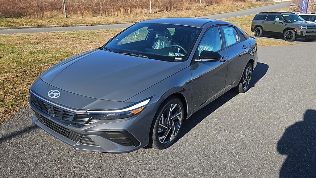 New 2025 Hyundai Elantra SEL Sport Sedan