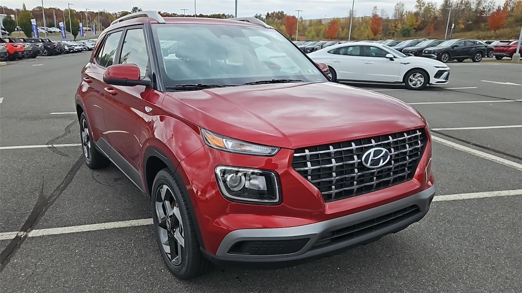 New 2025 Hyundai Venue SEL SUV