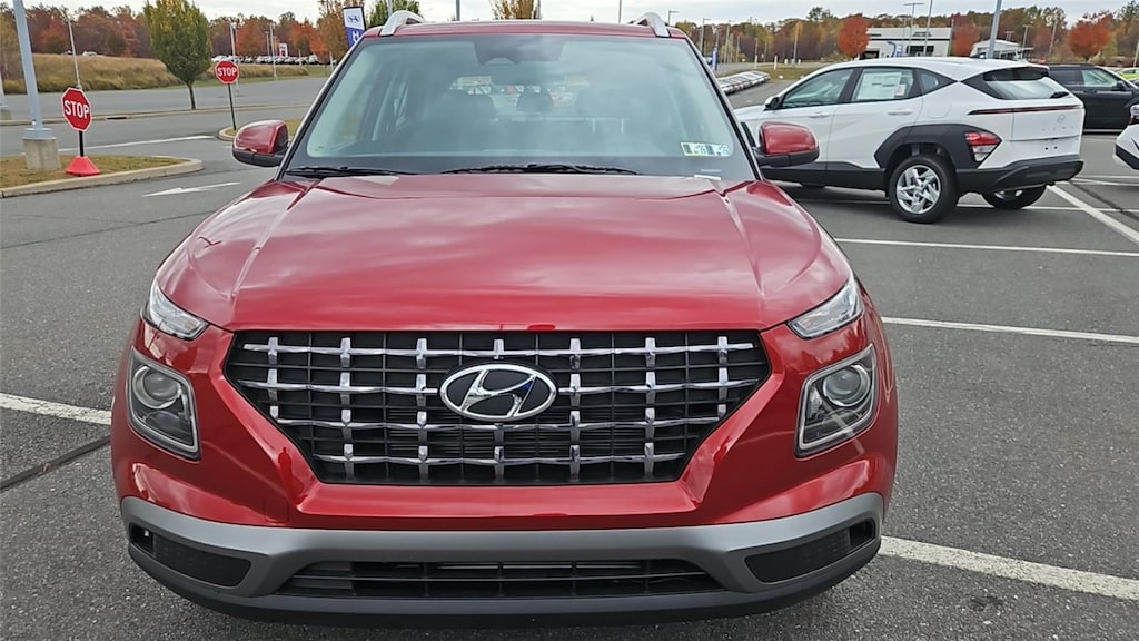 New 2025 Hyundai Venue SEL SUV