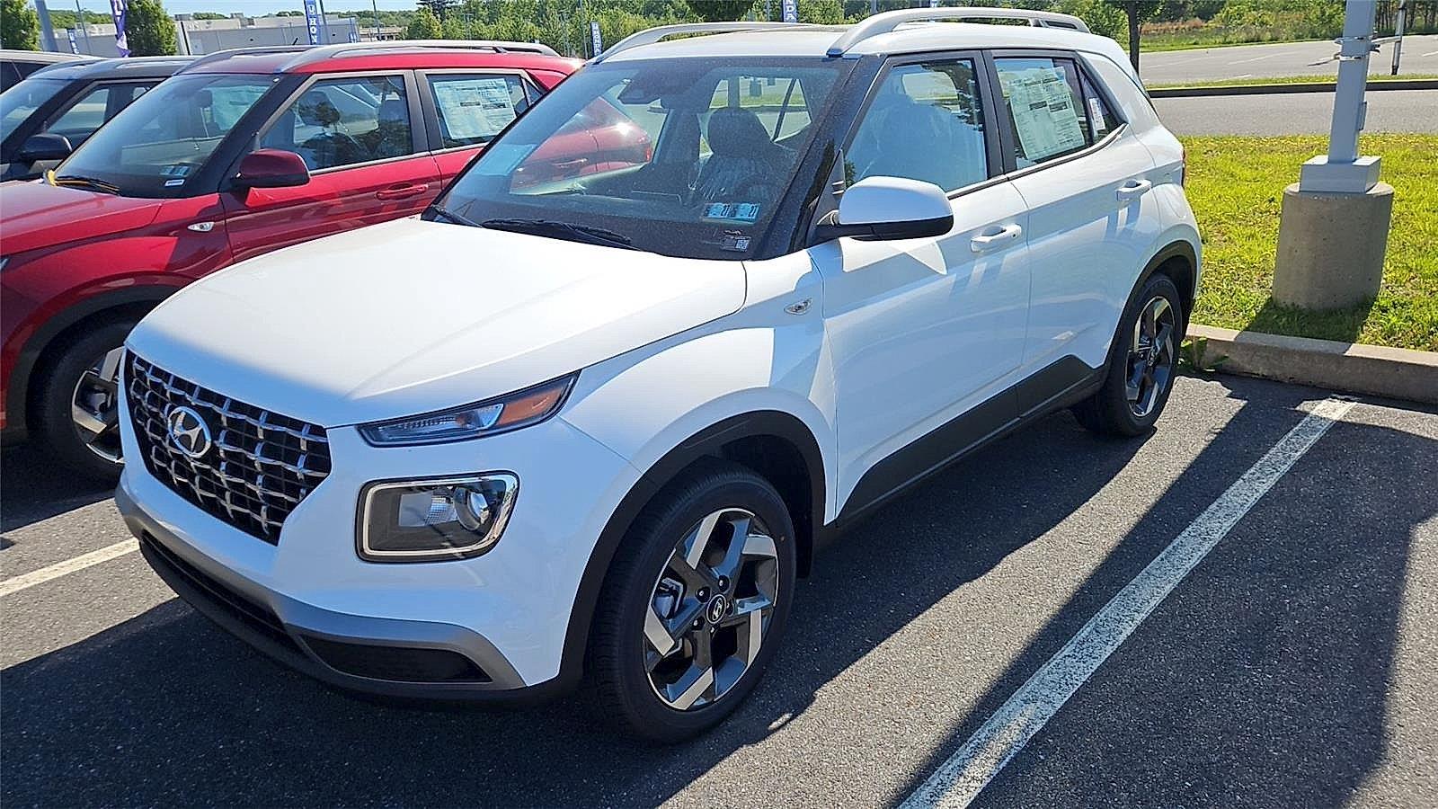 New 2026 Hyundai Venue SEL SUV