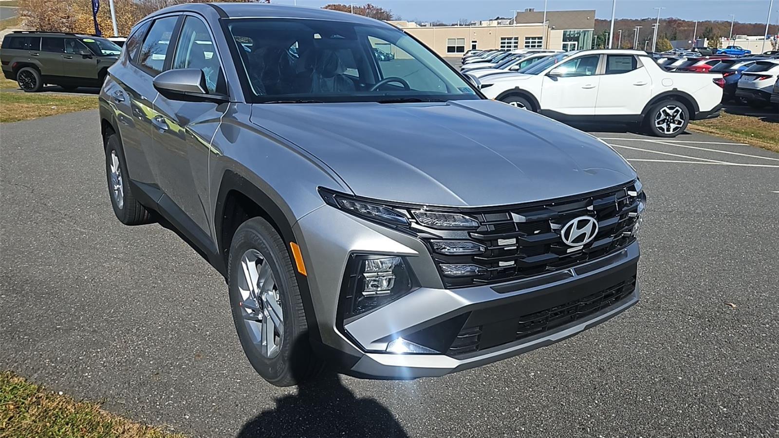 2026 Hyundai Tucson SE's photo