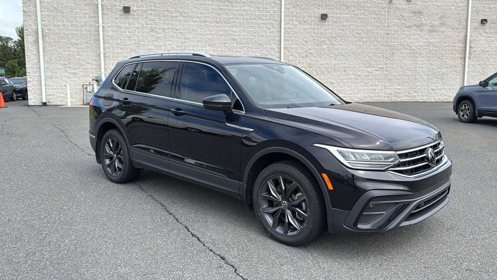 2023 Volkswagen Tiguan SE photo 2