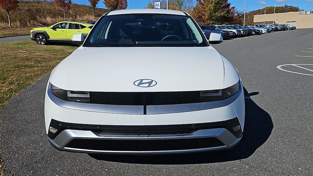 New 2025 Hyundai IONIQ 5 SE SUV