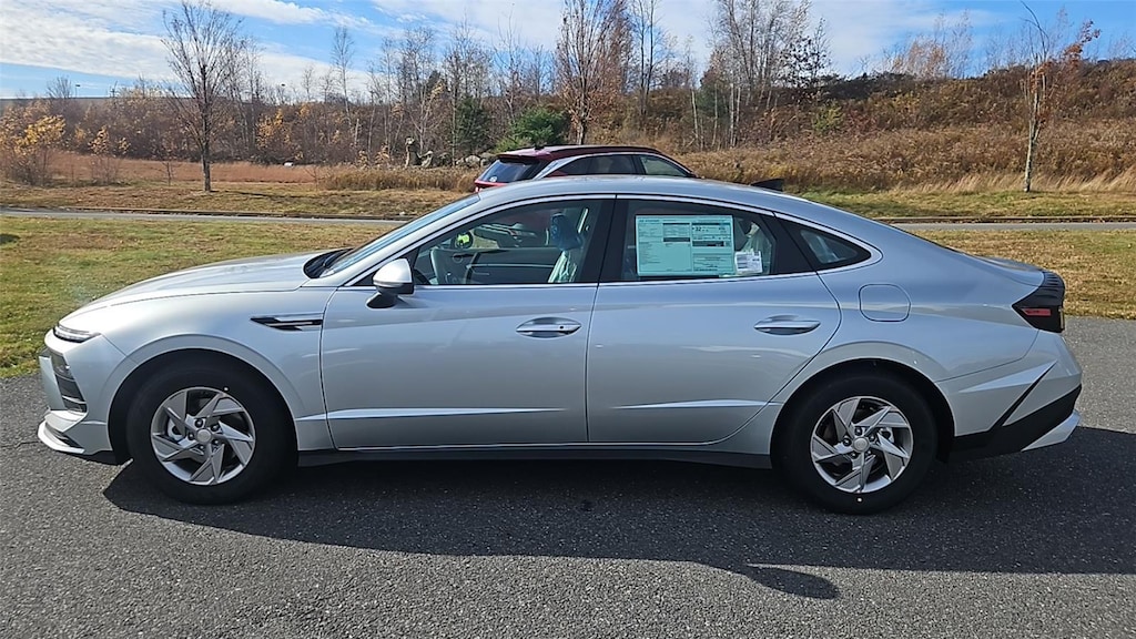 New 2026 Hyundai Sonata SE Sedan